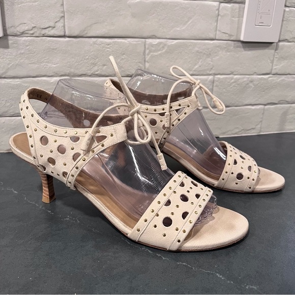 Stuart Weizmann sz 11N Circular strappy studded kitten heels in cream leather - Picture 1 of 15